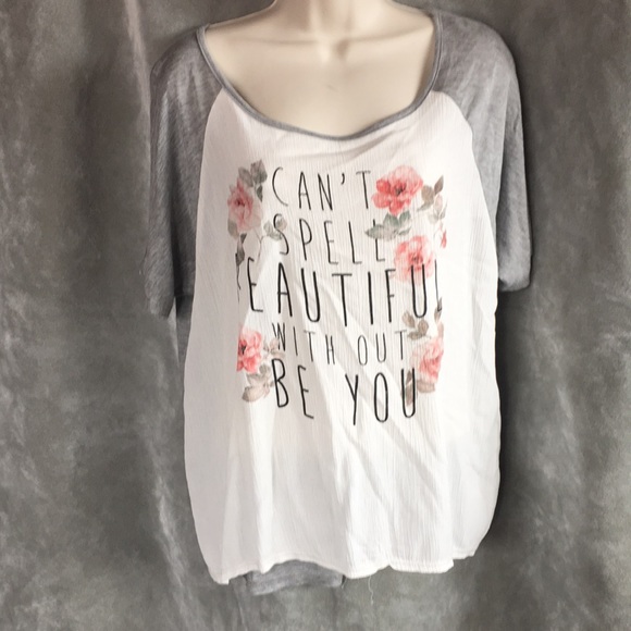 Beautiful TShirt with Floral Detail Hi/Low - Picture 1 of 6